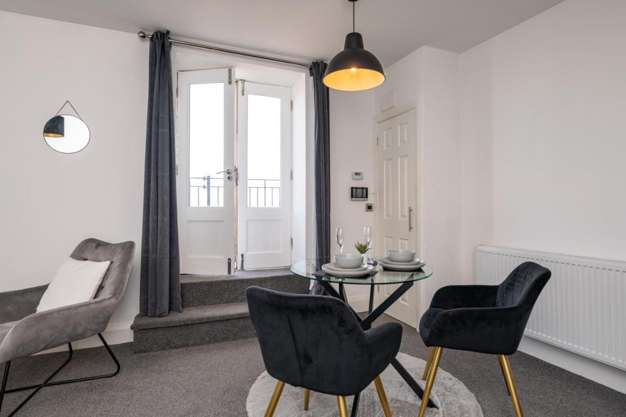 The Croston Balcony Apartment- Promenade, Front And Sea Views Apartment