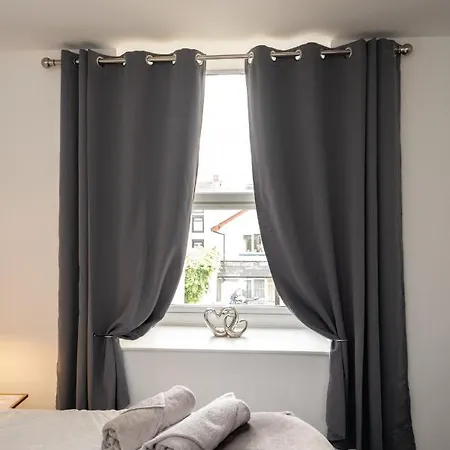 The Croston Balcony Apartment- Morecambe Central Promenade, Beach Front And Sea Views Exterior photo