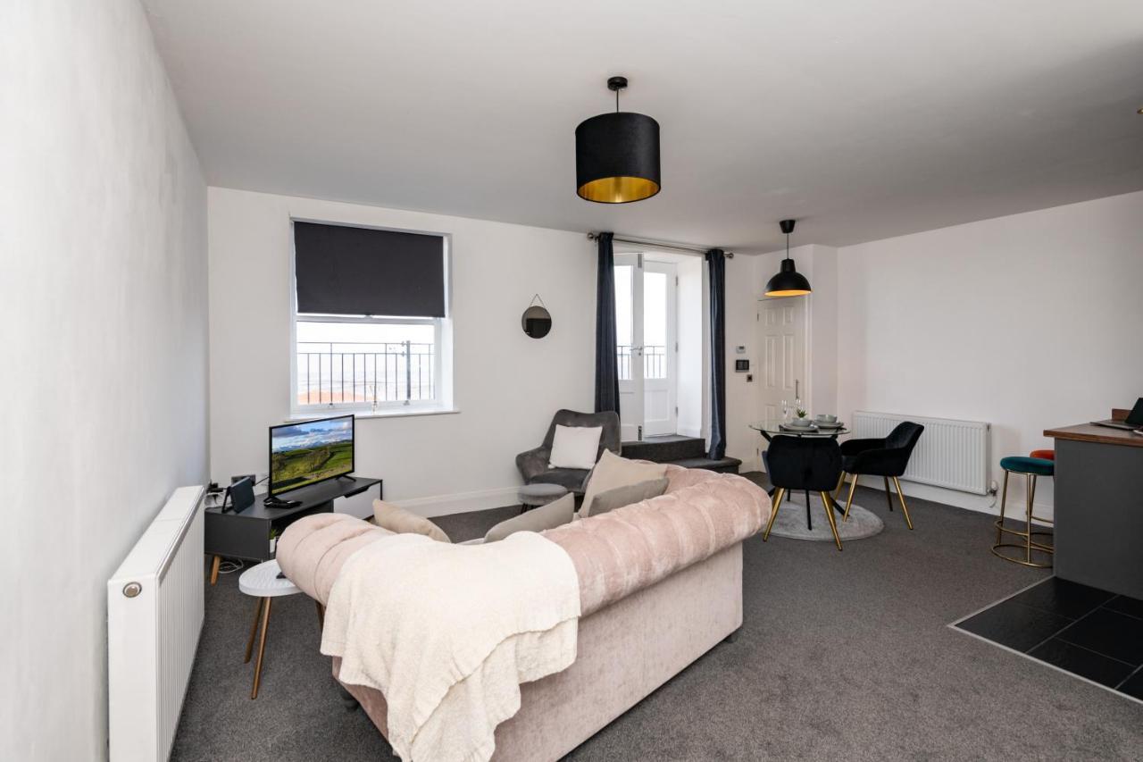 The Croston Balcony Apartment- Promenade, Front And Sea Views *