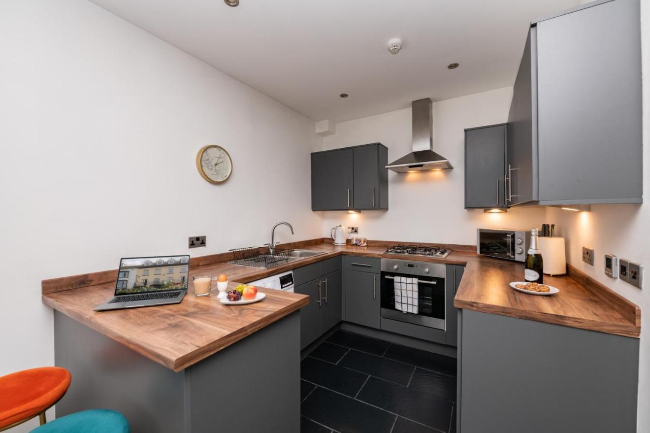 The Croston Balcony Apartment- Promenade, Front And Sea Views Apartment *