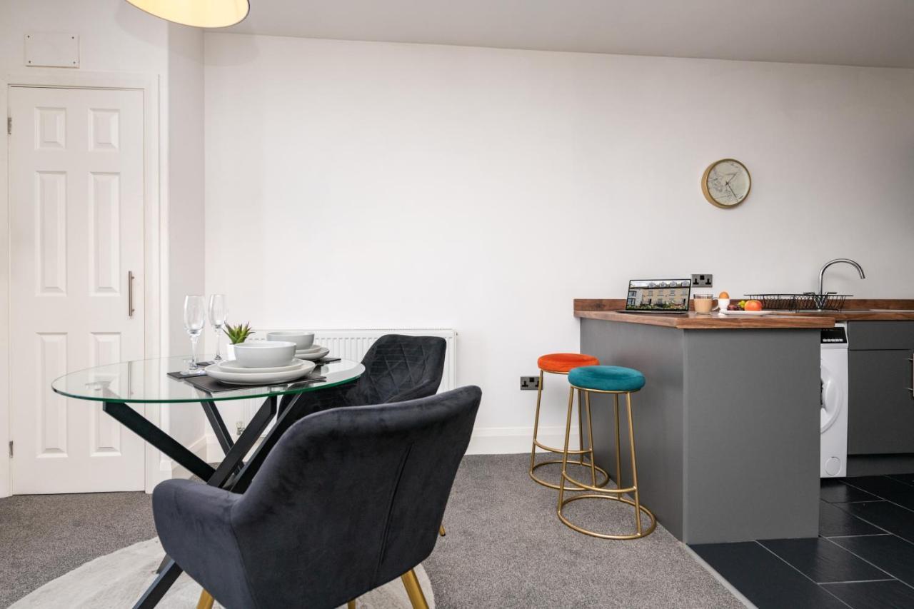 The Croston Balcony Apartment- Promenade, Front And Sea Views Morecambe