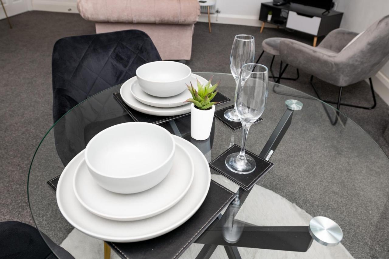 The Croston Balcony Apartment- Promenade, Front And Sea Views *