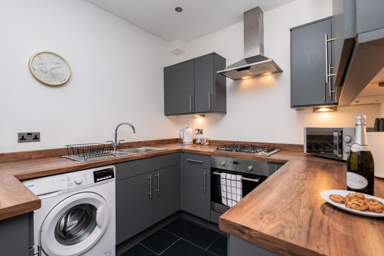 The Croston Balcony Apartment- Promenade, Front And Sea Views *